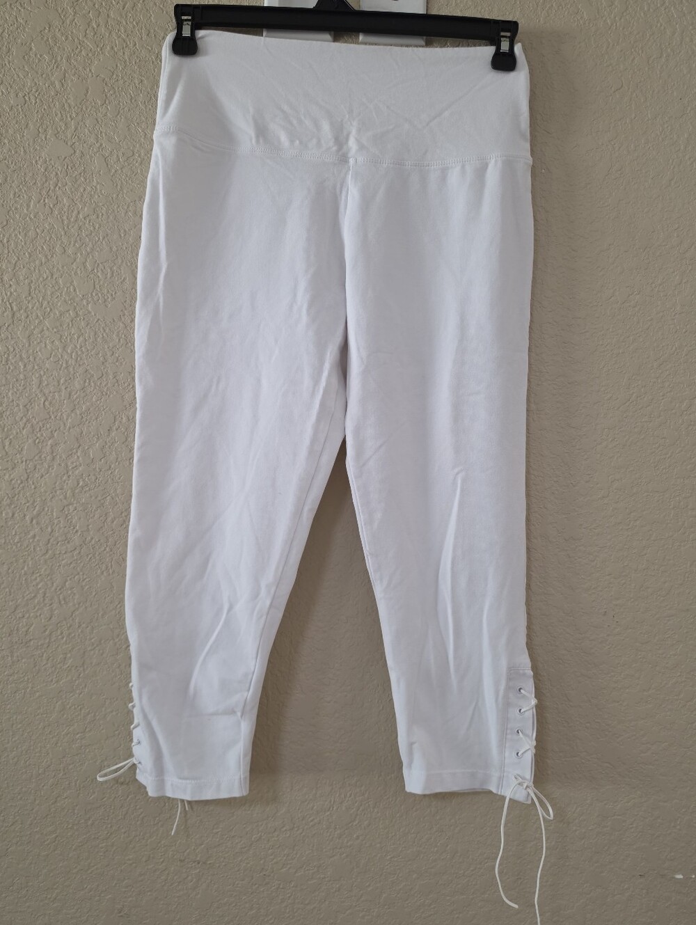 Ruby Ribbon White Cotton Capri Leggings Ballet High Rise Activewear